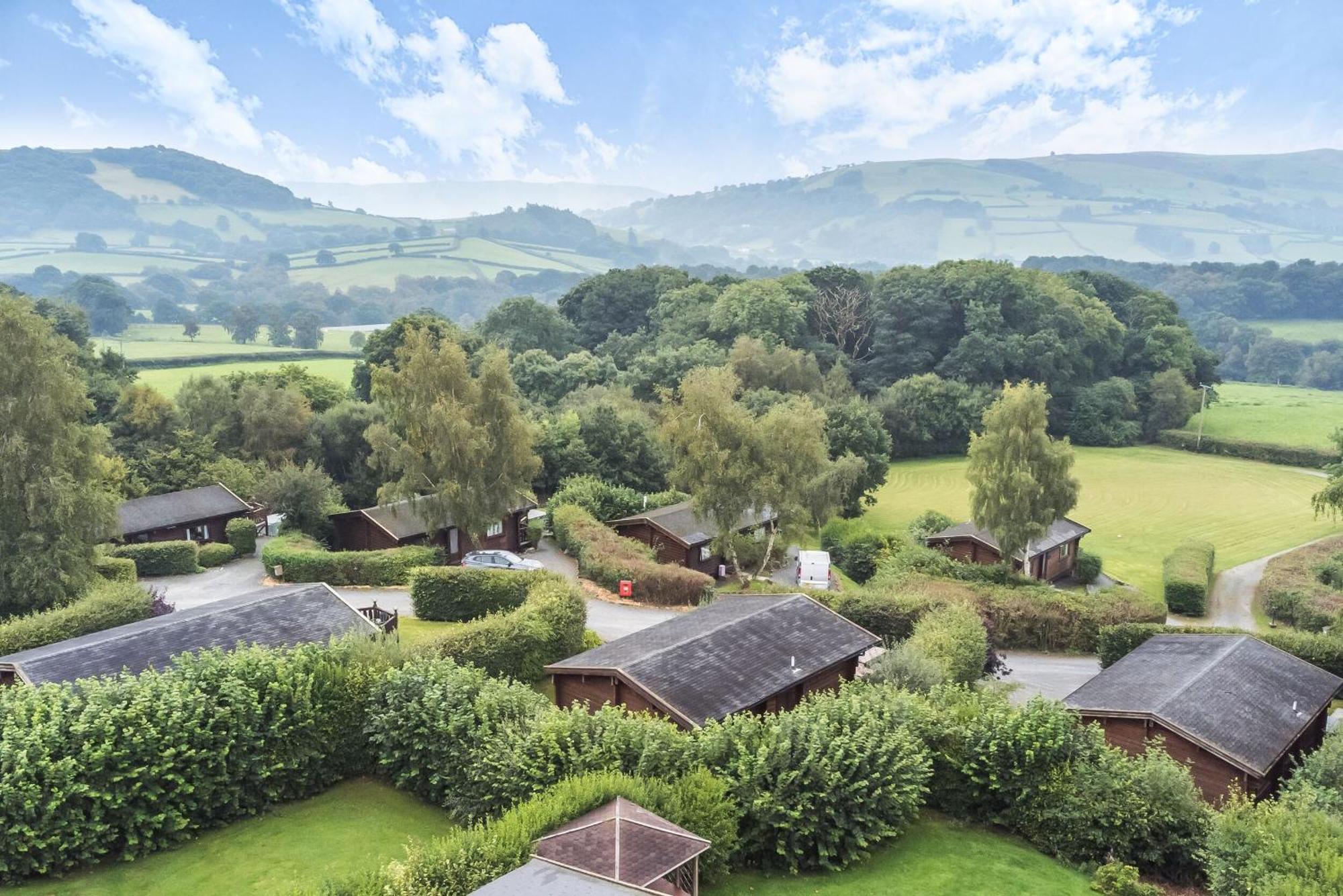 Hillside View Villa Rhayader Bagian luar foto